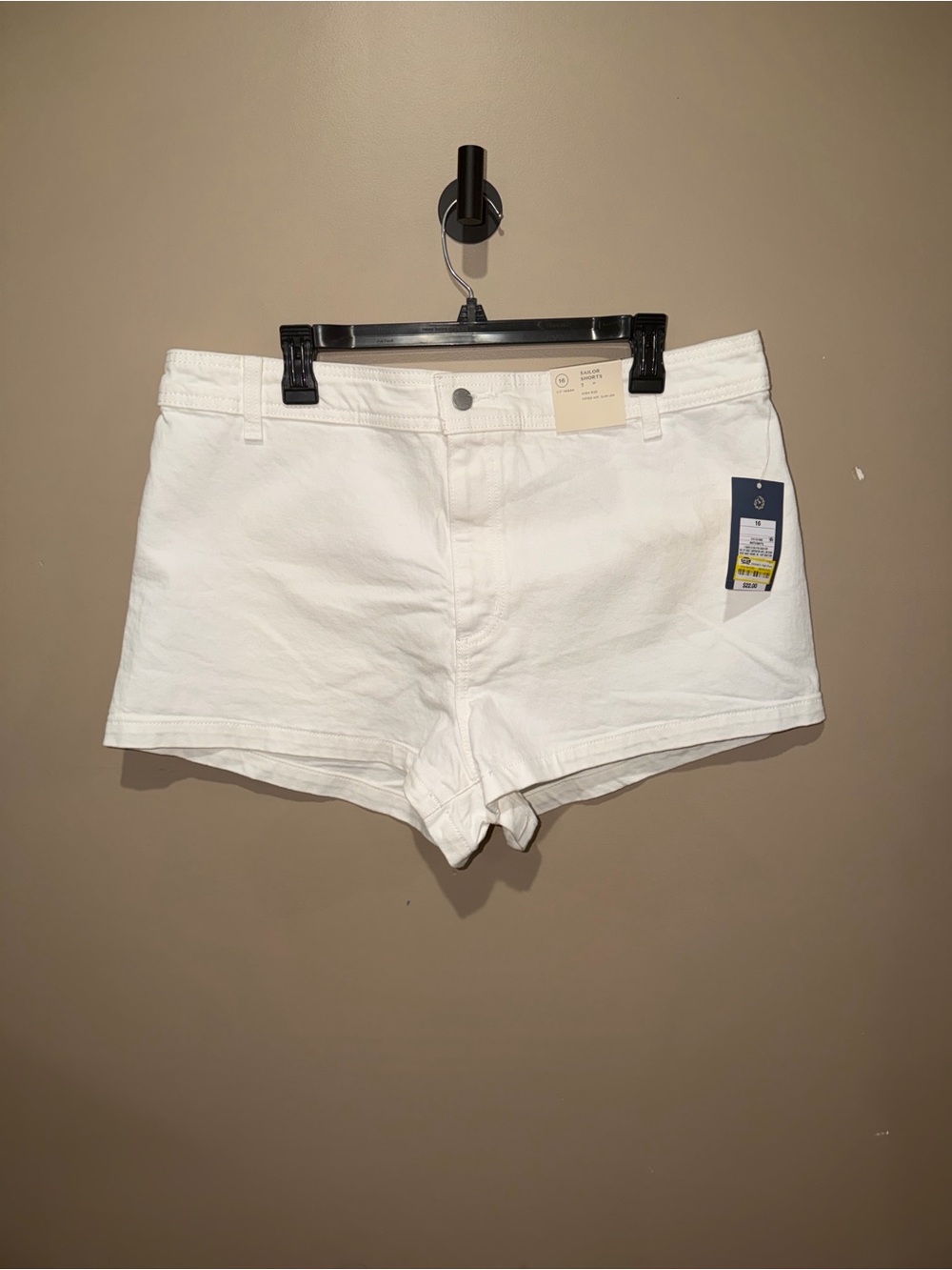 BNWT Universal Thread White Women's High-Rise Cotton Shorts Size 16